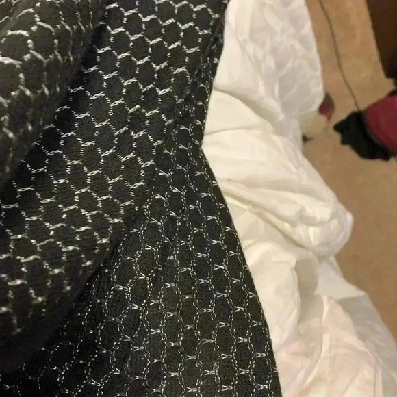 Calvin  Klein shawl-EUC - Picture 3 of 10